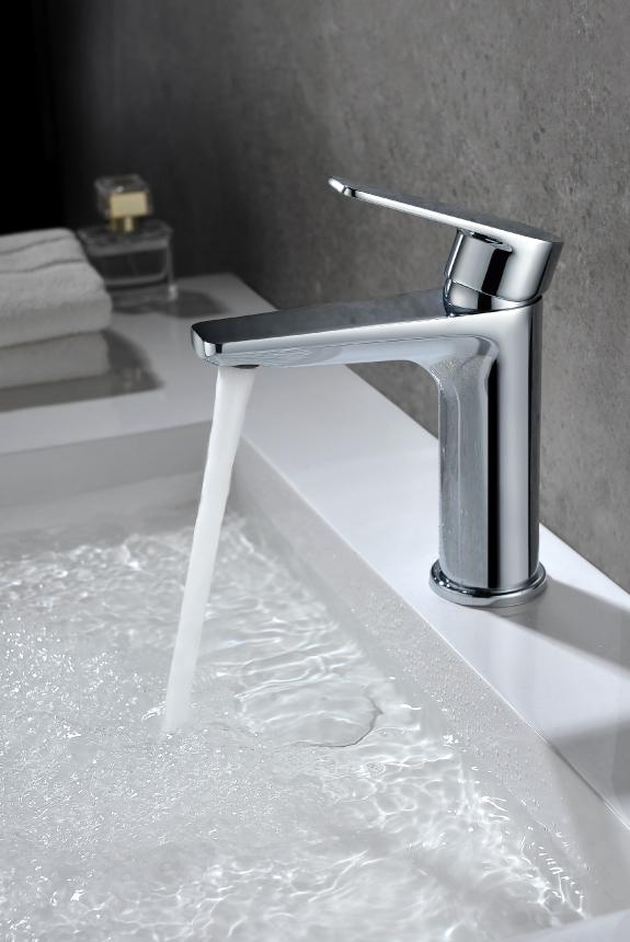 Lutz Schon Short Single-lever basin mixer - Chrome